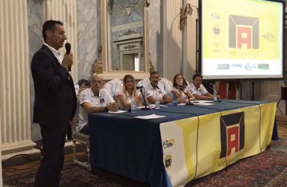 vdaufficiale's tweet photo. #MezzAosta un grande evento per la promozione di Aosta da ogni punto di vista, sportivo, enogastronomico e culturale @Claudio_Restano https://t.co/tCsYYGJIab