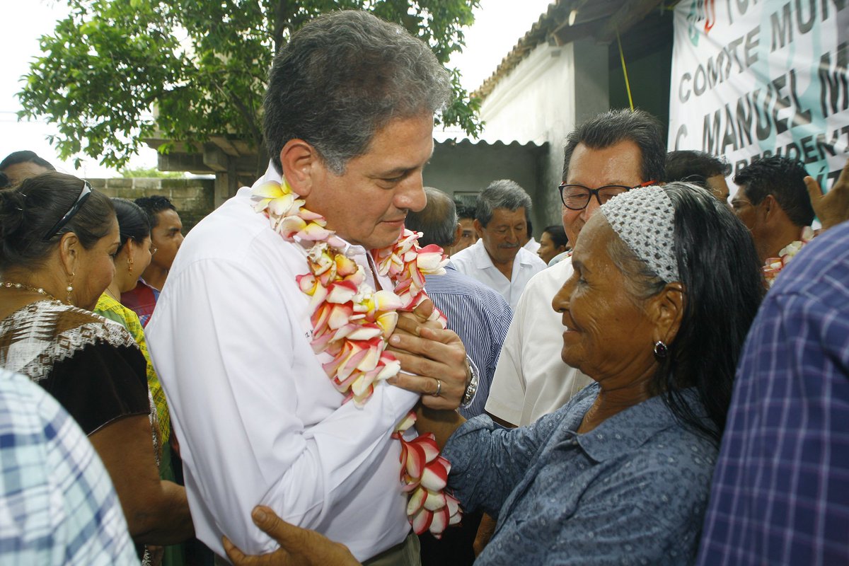 OaxacaesNoticia's tweet photo. HACEMOS COMPROMISOS SERIOS Y FRENTE A LA CIUDADANÍA: ESPINOSA SANTIBÁÑEZ

Vea en: https://t.co/Wx3ZAdJTwF
@oaxacacdepri
@julietafamania https://t.co/lvcpOs8cat