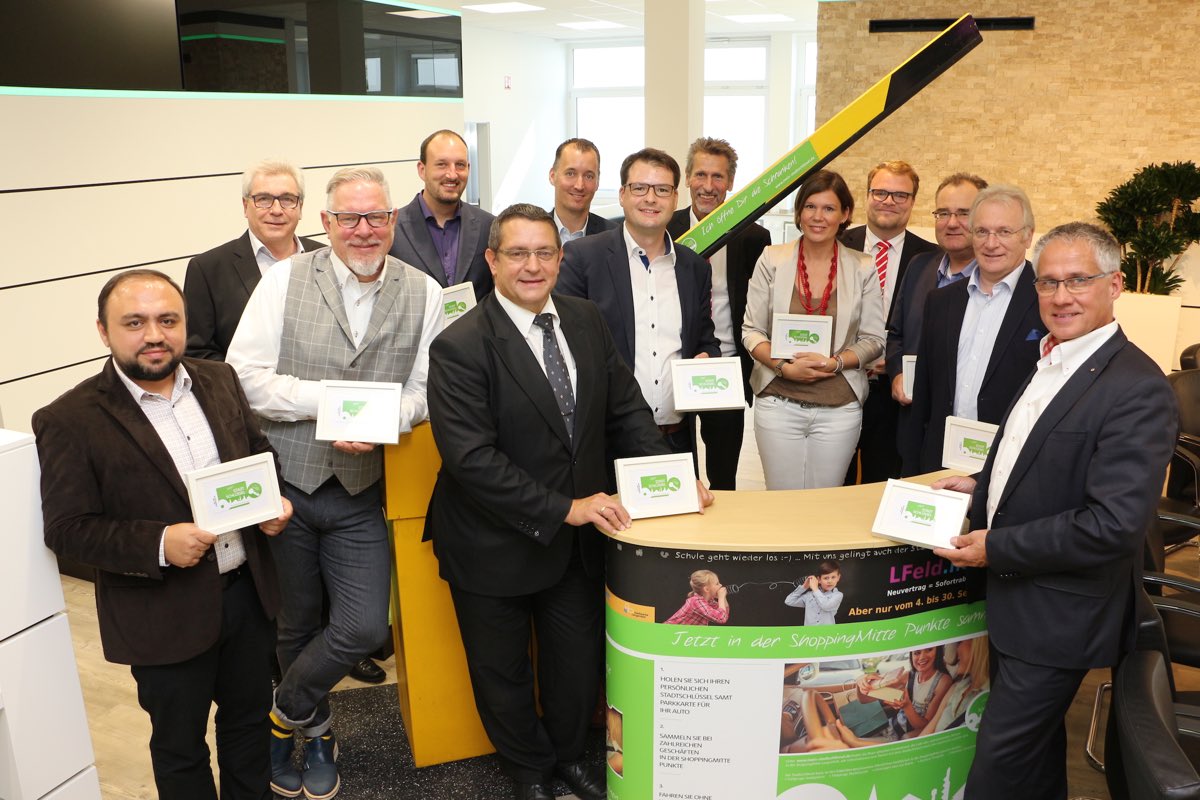 futurecity_org's tweet photo. "Ich öffne Dir die Schranken!" In der FUTURE CITY Langenfeld jetzt bequem mit dem #Stadtschlüssel #parken! #SWLangenfeld @qdega #Partner https://t.co/mTIg77Jvf3