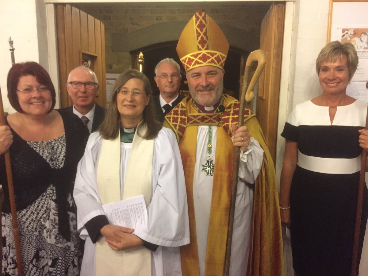 CottrellStephen's tweet photo. In Hadleigh yesterday to license Ruth Cartwright as the new Priest in charge of St James the Less &amp; St Barnabus https://t.co/sMpsNu1Qhl