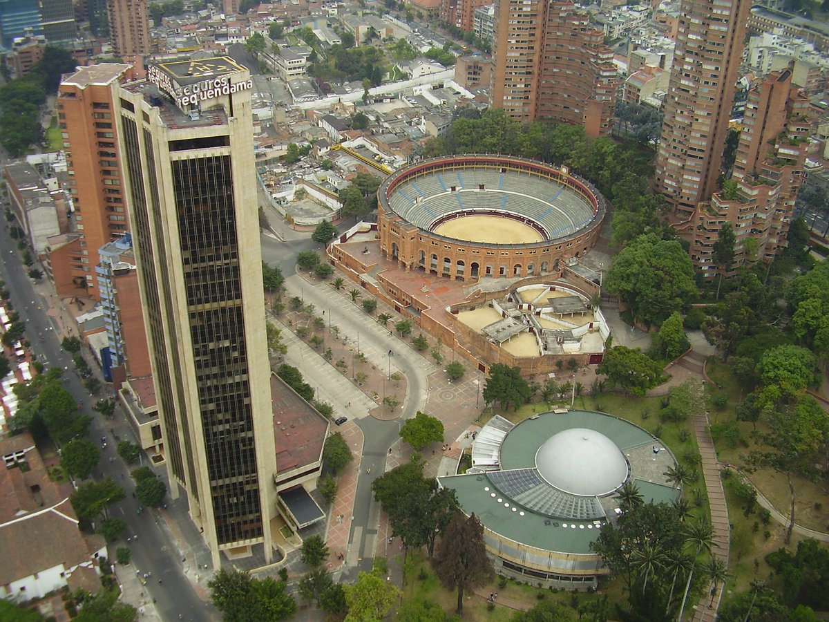 TMI_Latam's tweet photo. Las ciudades con más #centrosdecontrol en Colombia son Bgtá, Medellín, Cali y Barranquilla https://t.co/Z1N89sKKft #TecnoMultimediaInfoComm https://t.co/0ZYErh6hCC