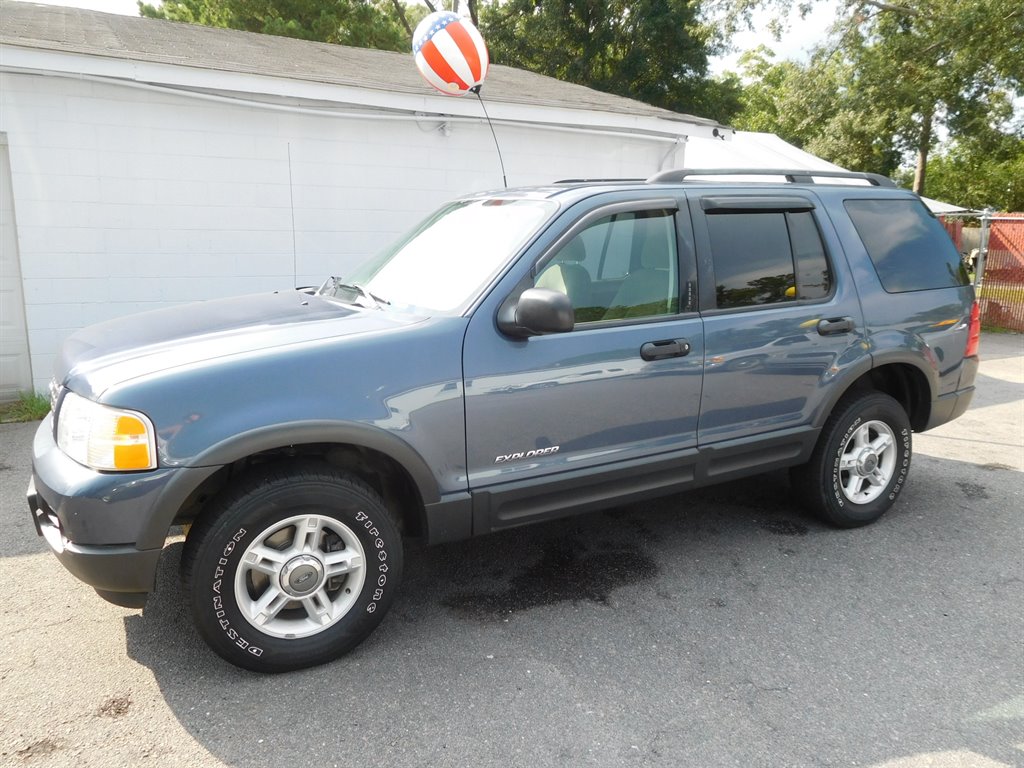 afaauto's tweet photo. 2003 Ford Explorer XLT 4d Util
https://t.co/JeQruhBS2W
#autosales #qualityautos #usedautos https://t.co/NdG0eZgIw4
