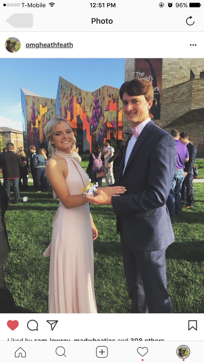 Twinnflame333's tweet photo. Happy bday to one of my bffs since 8th grade and my dance buddy haha love u❤️ https://t.co/Mi5PWaASDD