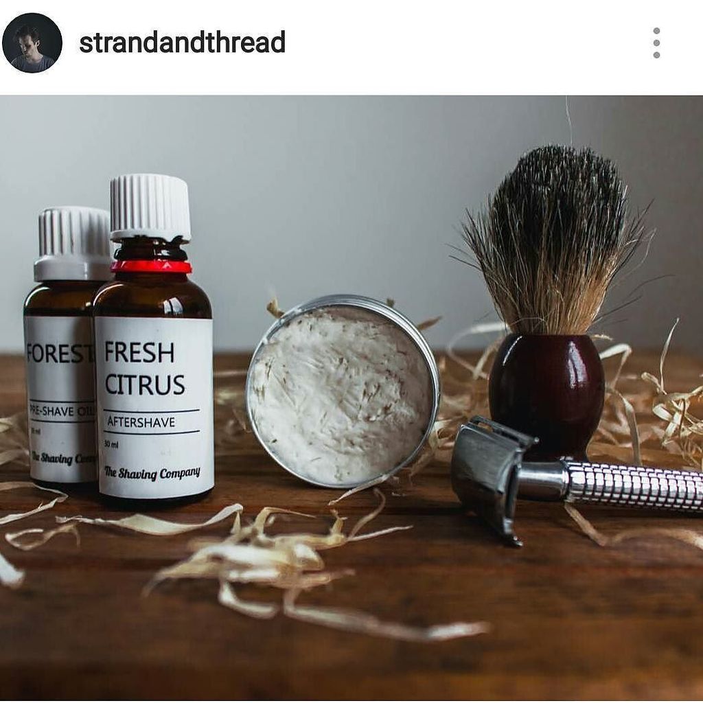 Thanks for the awesome post #repost #strandandthread #shavingcoza #razor #bladesofglory #oldschoolrazor ift.tt/2gDwu1l