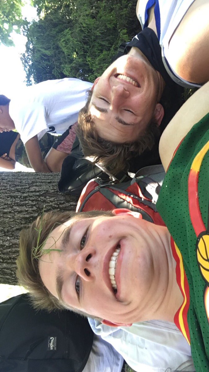 Nate_Davis55's tweet photo. Happy birthday to the main homie @pbroenneke4 !! https://t.co/POuMIf2Y5J