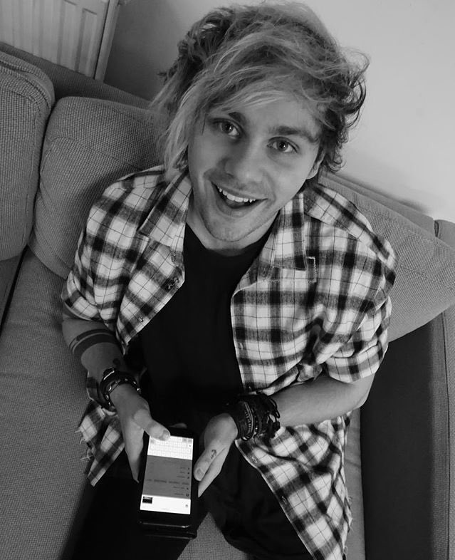 foolsformgc's tweet image. i can't see a difference 💝