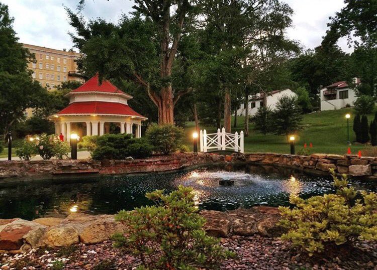 FL_Resort's tweet photo. Congratulations to our 3 winners of our #FLRsummerfun photo contest! Stay tuned for our next one this fall! https://t.co/az1AOD0Dwl