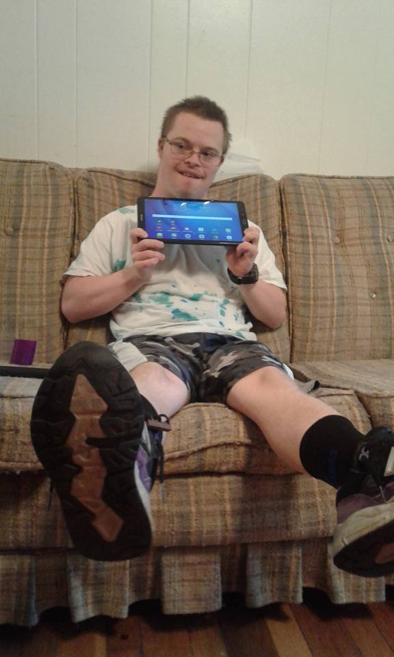 appleadayprog's tweet photo. Congrats Luke on your new tablet!  #techmakesthingspossible #inclusion https://t.co/KQMIIVJulN