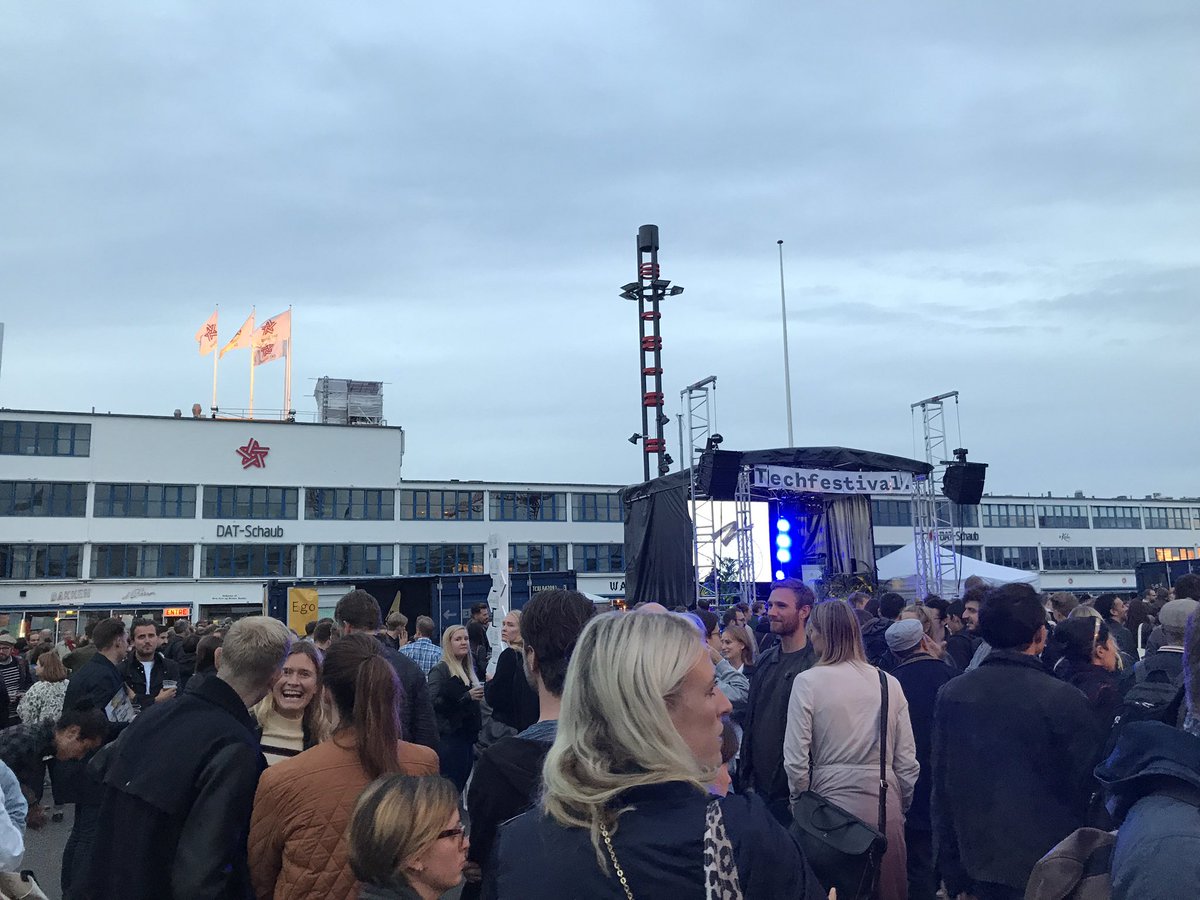 MetteLITB's tweet photo. #techfestival er i luften m fantastisk program! Respekt til #CPHFTW #fremtidensvirksomheder #vindverden https://t.co/NKfzHVCUse