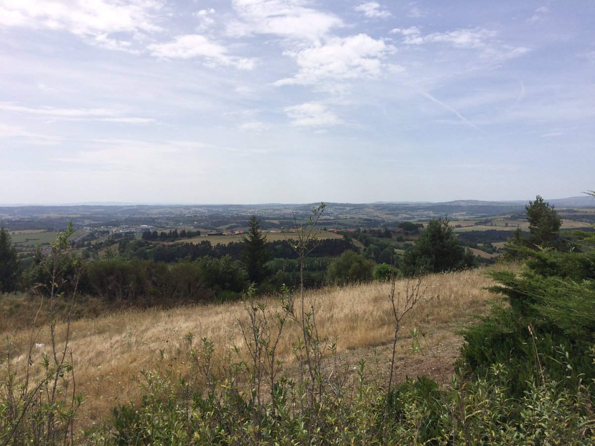 chenisemeiling's tweet photo. Motorway views 😊 #TravelTuesday #ScenicDrive #scenery #France https://t.co/f3j1VUhp2L