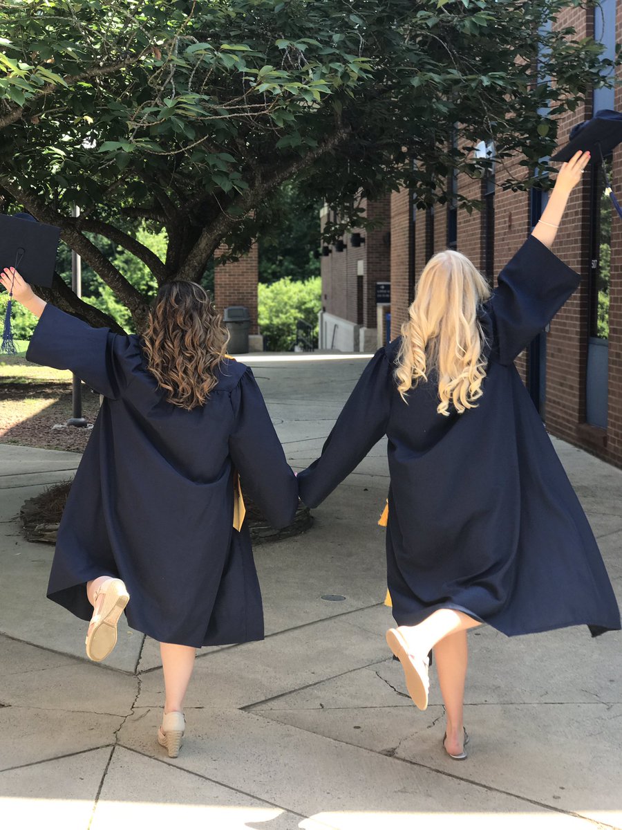 vaparker98's tweet photo. happy happy birthday @meredithdockery !!! i hope your day is filled with golf, coffee, and lots of grey's 😊💕 love you lots bff https://t.co/fV60w2LaxW