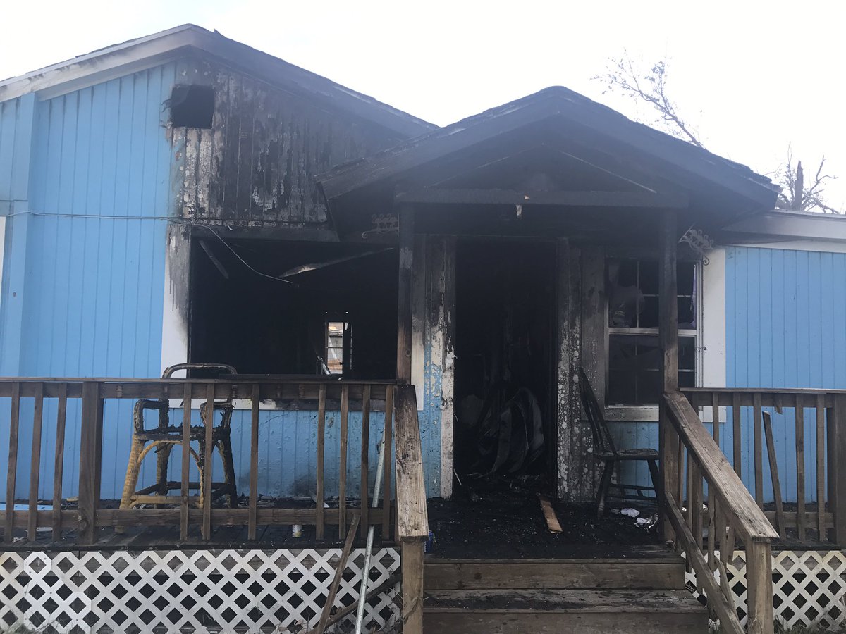 ChrisSweet6's tweet photo. Strong work today by Denton, Coppell, Farmers Branch, Lewisville and paradise Tender today on a structure fire. https://t.co/8E06lZTUkS
