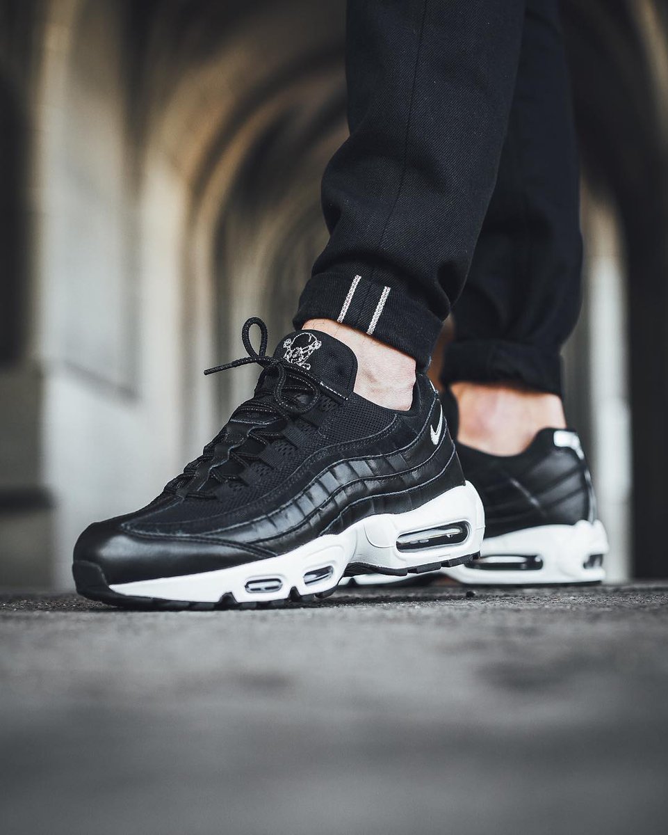 nike air max 95 premium rebel skulls