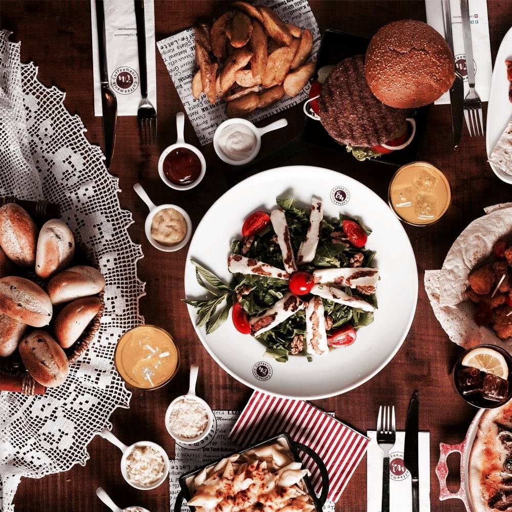 Bayramın tadını böyle güzel sofralarla çıkarmaya devam edenler burada mı? 😍
#trabzon #coffeemania #bayram #bayramınızkutluolsun #karadeniz