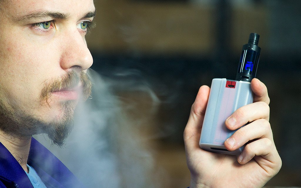RastaVapors's tweet image. #Vaping study: Trace metals of #ecig vapor ‘below detection’ levels 
ow.ly/RocR30eSG7B
#vapestudy #ecigstudy #vapingstudy #vapes #vape