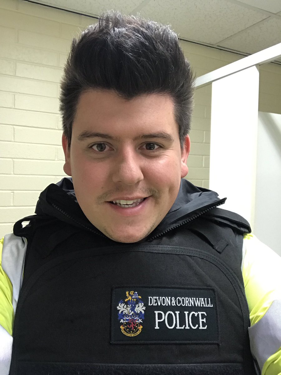 STU_ACTOR's tweet photo. Great to be spending time with police forces around the UK as part of a NEW TV Show for 2017 👮‍♀️🚔👮 https://t.co/Tay5C8yxE6
