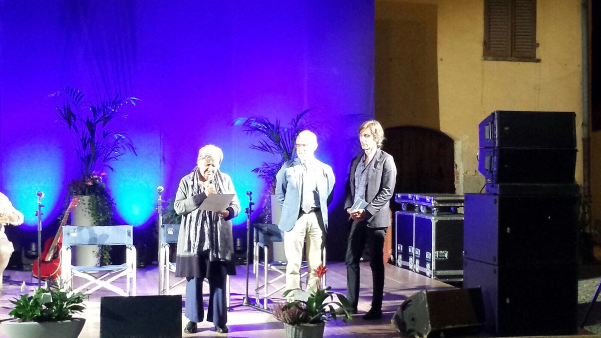 InstarLibri's tweet photo. A Montà d'Alba Eric Minetto vince il premio Carlo Cocito per libri di racconti con "Il blu più profondo del cielo". https://t.co/OrMrpFOUCF