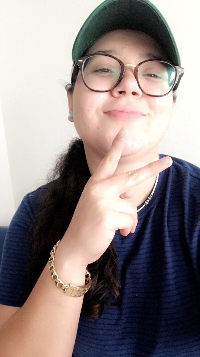 CeciTheCreator's tweet photo. Get you a girl that can do both! #issalesbian #softbutch #navyisthenewblack https://t.co/uOCTT7uXEc