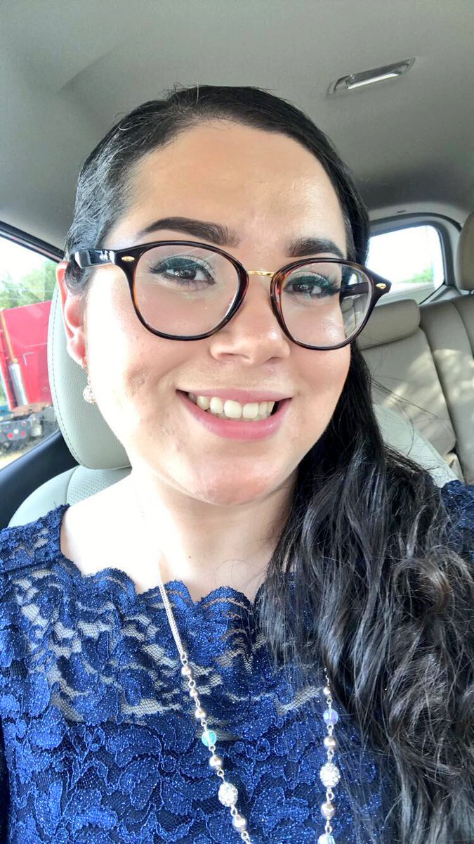 CeciTheCreator's tweet photo. Get you a girl that can do both! #issalesbian #softbutch #navyisthenewblack https://t.co/uOCTT7uXEc
