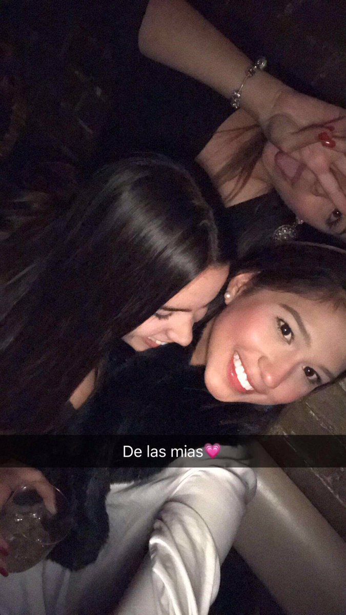 macamilatorresp's tweet photo. yday.. más fds así! @Danielacarriazo @SofiaBacciG ❤️#Noscomplementamos 👯🔝 https://t.co/1Utdw1jADY