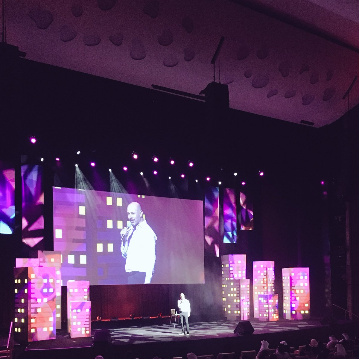 Ms_MirandaB's tweet photo. #dohacomedy #QSF2017 So happy to have been able to spend my night with great comedians in Doha! 😍 Shukran, Doha Comedy Festival! https://t.co/F8BbrIRKaQ