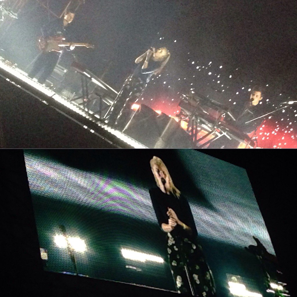 gjannezzi's tweet photo. MY LOVELY STARS #thankYou @londongrammar #TonightOnStage @homefestival1 #Treviso ~ #Iloveyou https://t.co/AYiPvQJgRC
