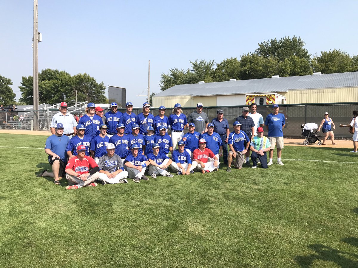 kellih15's tweet image. Been apart of amateur baseball for 34 years!! Nothing better than this victory!!! @laker_blue