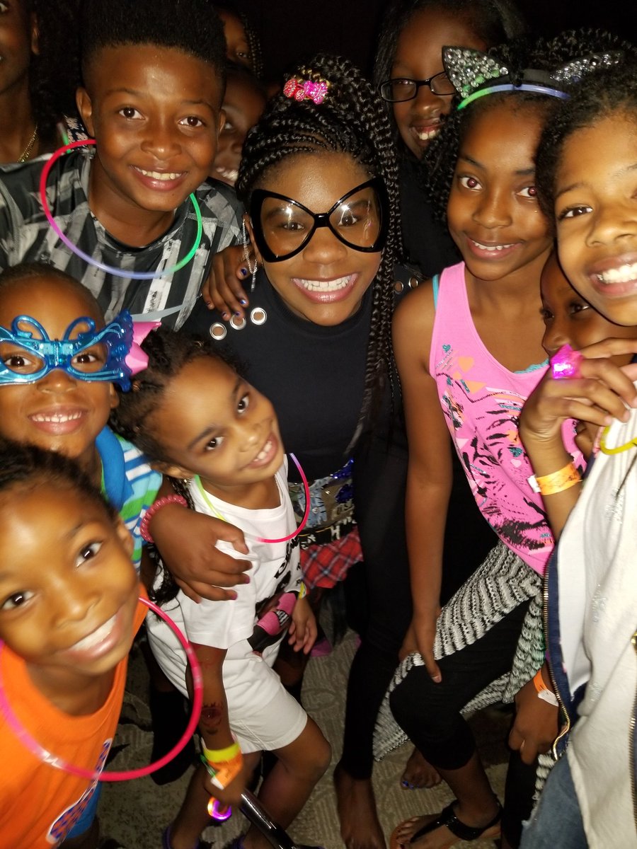 triniteestokes's tweet photo. About last night......it was FUN!! @TJMShow  #AllstateTomJoynerFamilyReunion https://t.co/wOpRcQOinS