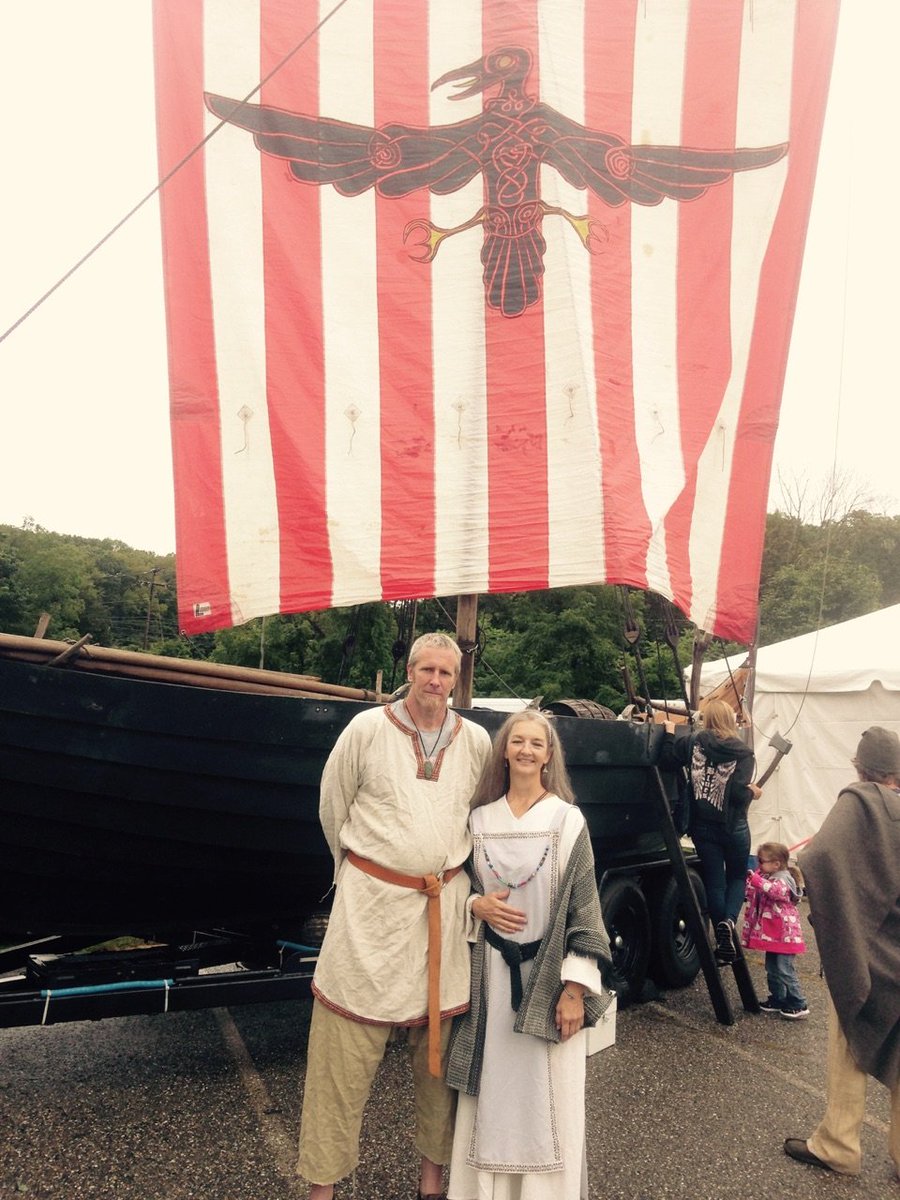 LEVikingShip1's tweet photo. Who needs sunshine?? Cone say hi to Pete and new member, Stephanie! #Vikings #vikingship #Scandinavian #scanfest #soggynomore https://t.co/xm2Qpp5qxf
