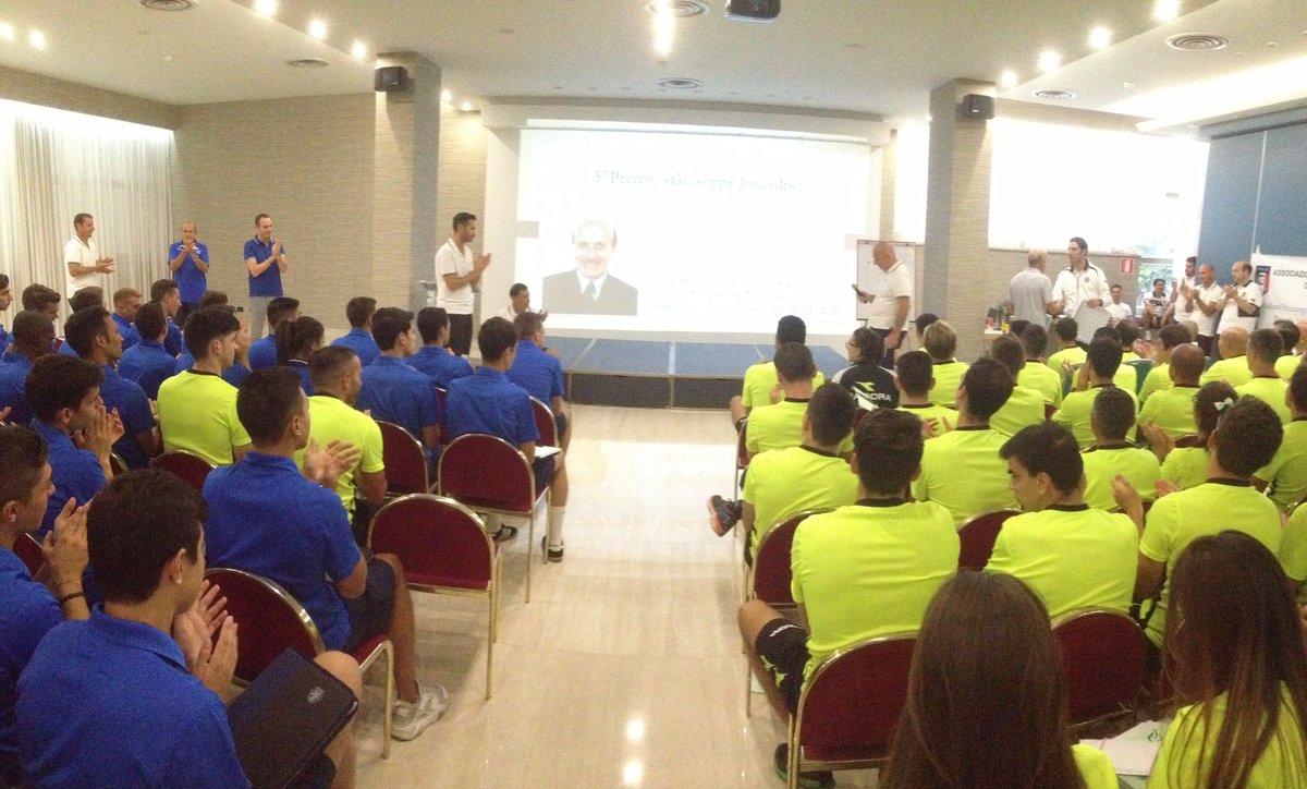 AIA_CRALAZIO's tweet photo. https://t.co/4DzIDh7PJK La cronaca #live del #raduno degli #osservatori regionali. Nel link la #fotogallery completa! @AIA_it https://t.co/K84wAQaunf