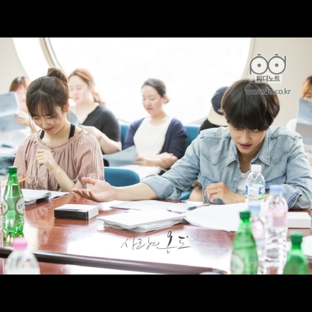 AppleTree_1223's tweet photo. #사랑의온도🌡#9월18일첫방송📺
#서현진 #양세종
* 사랑의온도 PD노트 포토스케치 * https://t.co/NBPCyM0eR9