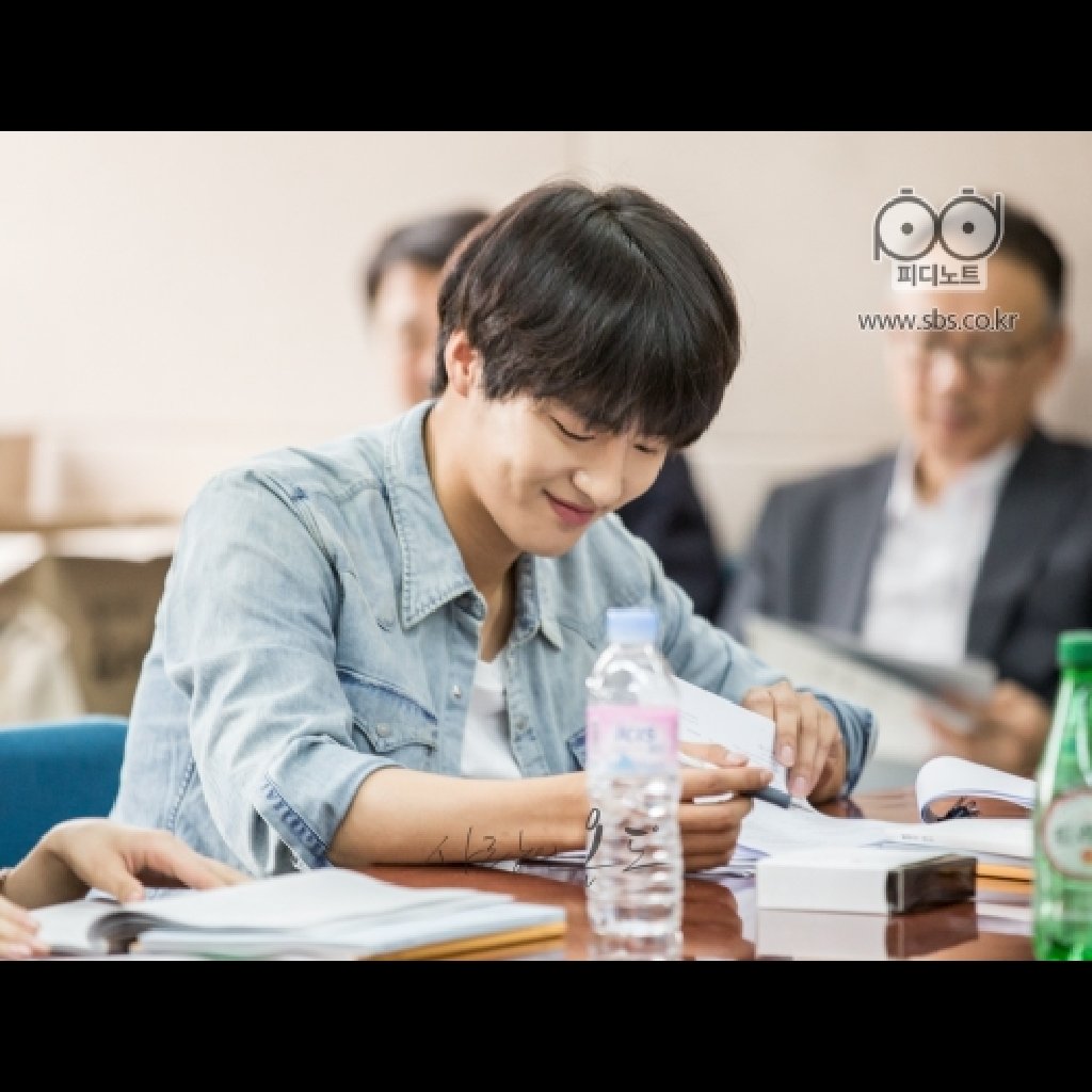 AppleTree_1223's tweet photo. #사랑의온도🌡#9월18일첫방송📺
#서현진 #양세종
* 사랑의온도 PD노트 포토스케치 * https://t.co/1UZ1qnzoll