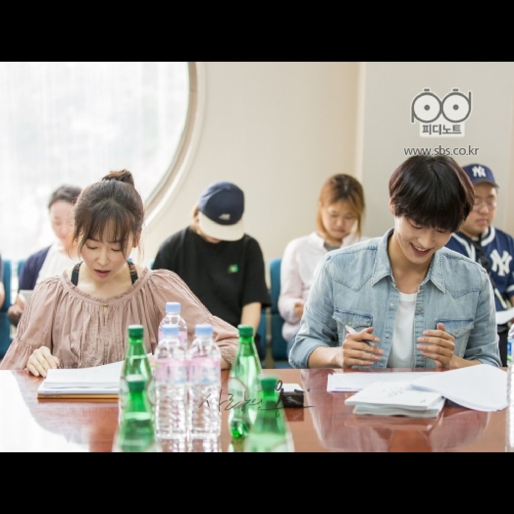 AppleTree_1223's tweet photo. #사랑의온도🌡#9월18일첫방송📺
#서현진 #양세종
* 사랑의온도 PD노트 포토스케치 * https://t.co/1UZ1qnzoll