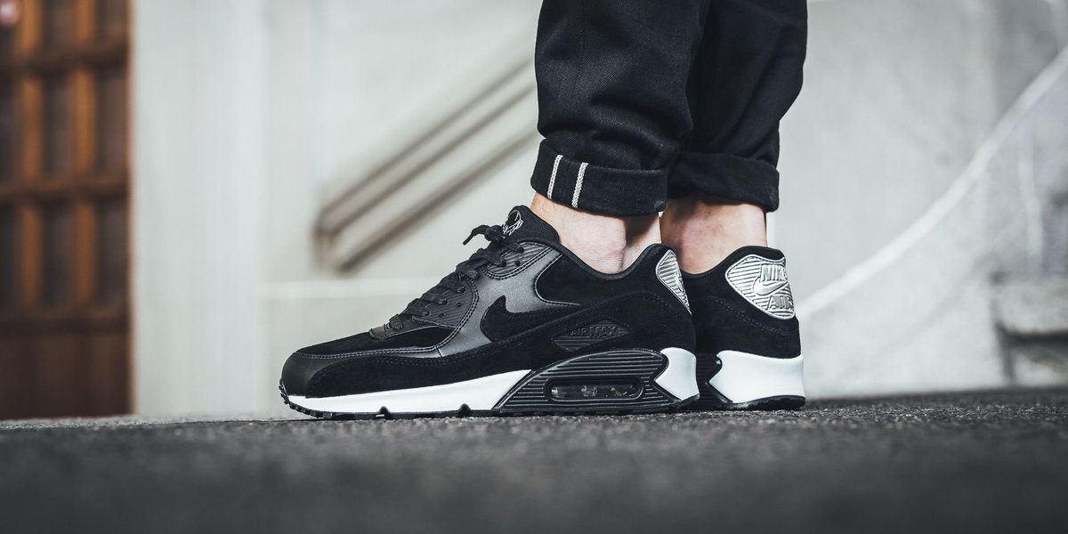 titoloshop's tweet photo. RELEASE ⚫️💀 NIKE Air Max 90 Premium #RebelSkull
MON 4th SEP 🔺 9AM CET
➡️ https://t.co/YtKki57GBD https://t.co/BRB9ZMBvgt