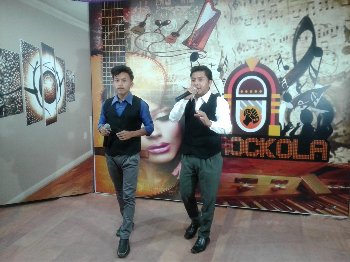 MarcosEChoez's tweet photo. Los hermanos Tubay, Ruben y Cristobal en el programa #SentimientoRockolero. Por #Inntv Canal Local. https://t.co/3kK9BU1h4Y