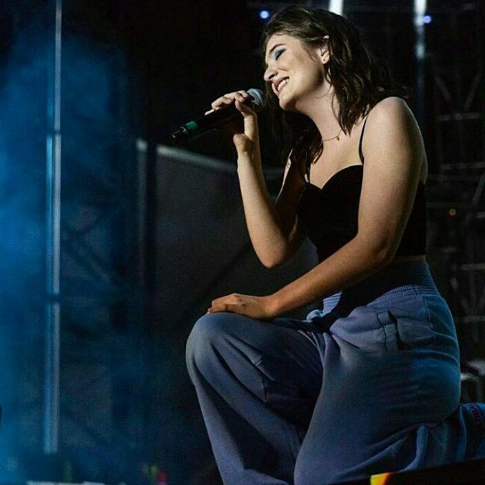 TeamLordePanama's tweet photo. @lorde en #bumbershoot2017 💙
#Lorde #Melodrama @mas23tv @UMUSICA https://t.co/3RPclKT6eN