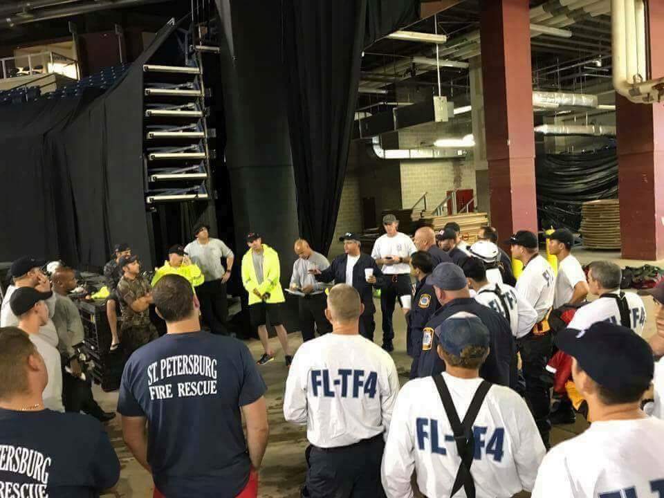 FLDFS's tweet photo. #FL's search & rescue teams saved many lives! They bravely performed nearly 900 rescues in #TX & they're headed back home! Safe travels! 👍🏽 https://t.co/EJO0CrrP12
