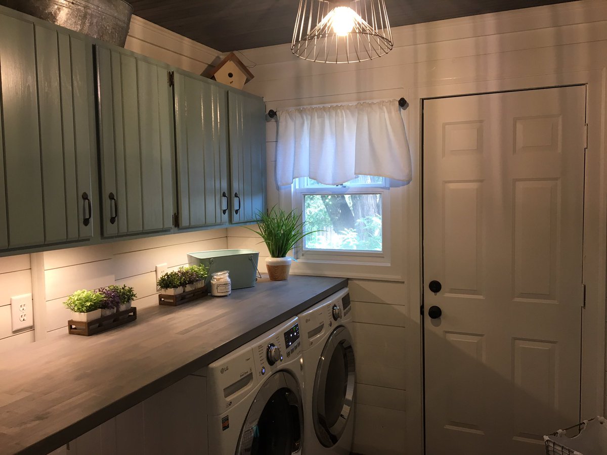 BBroox's tweet photo. We just shiplapped our laundry room and used #KILZ to cover the wood before painting. Looks so cute!  #KILZPrimedandReadySweepstakes https://t.co/c45kTS1gEM