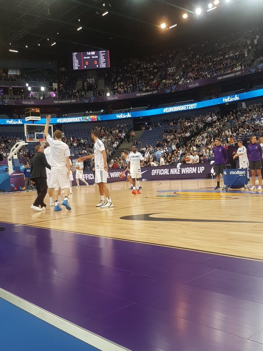 Rueherold's tweet photo. No niin Suomi
#Susijengi https://t.co/4AFLerPJxp