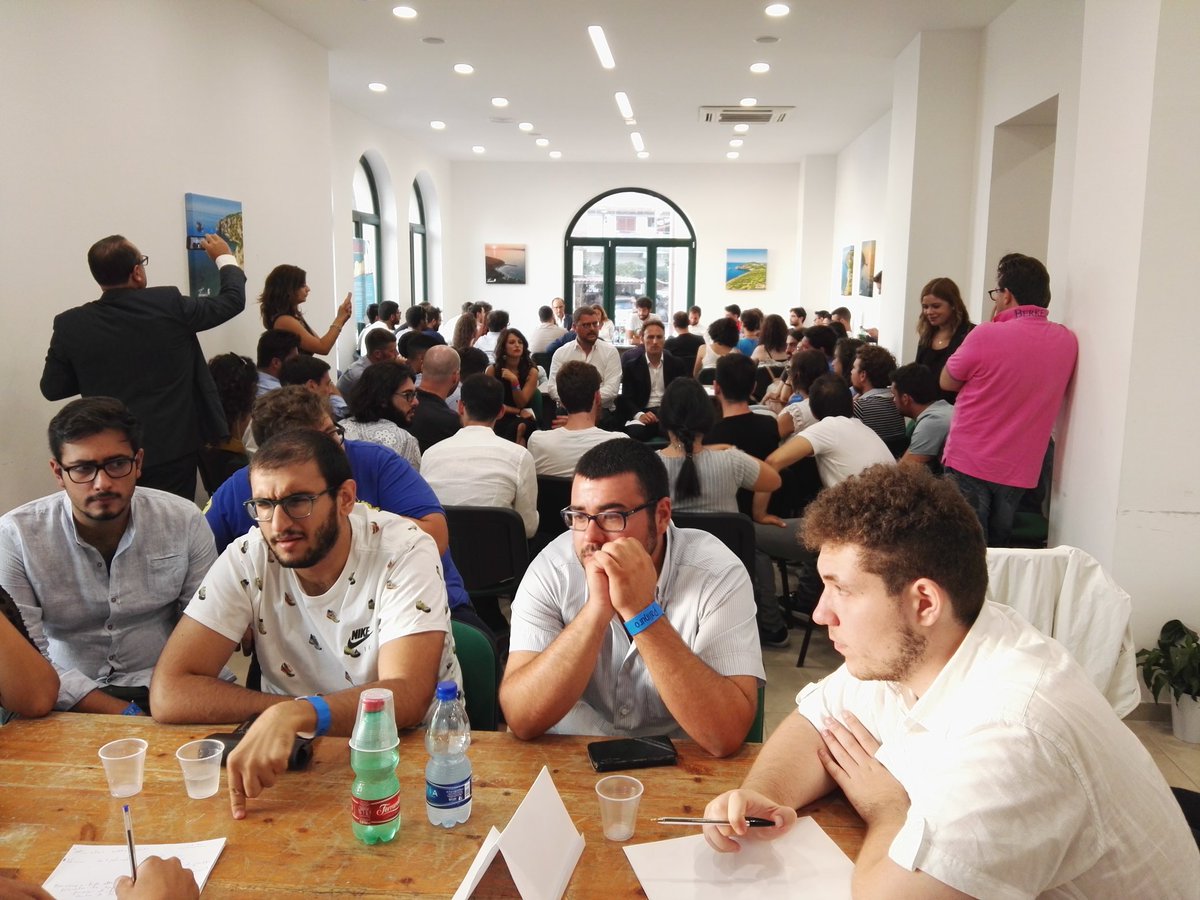 SabriCapozzolo's tweet photo. #FestaNazionaleGD #Palinuro confronto e dibattito sono alla base della crescita di un partito e del nostro Paese https://t.co/HB48boOqXh