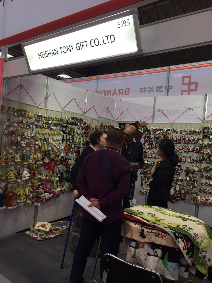 BrandsofChina's tweet image. 5J95 Heishan Tony Gift produces handmade wool holiday decorations for Christmas, Easter, Halloween festivals!#autumnfair