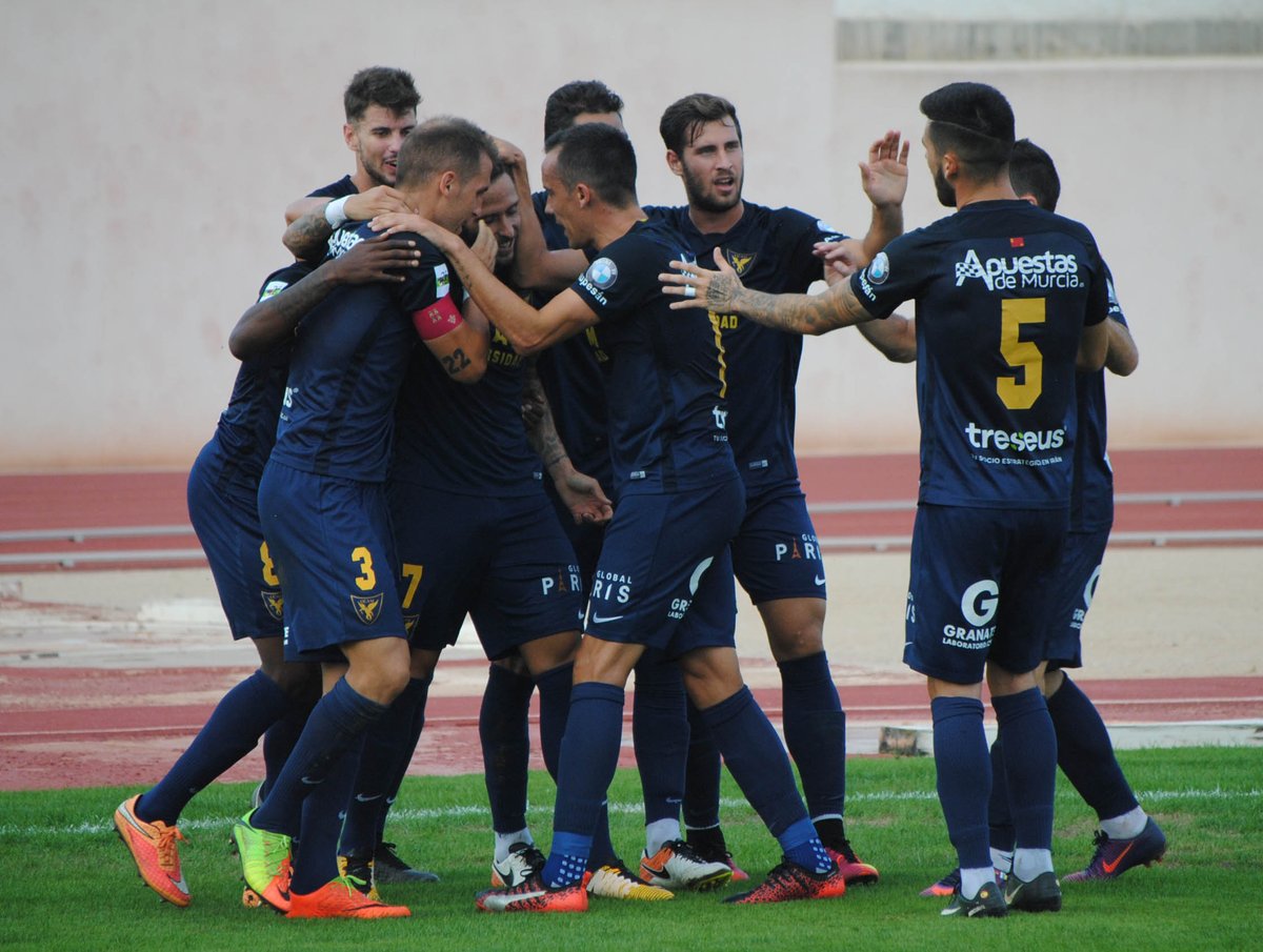 UCAMMurciaCF's tweet photo. 📸 Fotos de la primera parte de este #JumillaUCAMMurcia. https://t.co/lFIVETsmOE