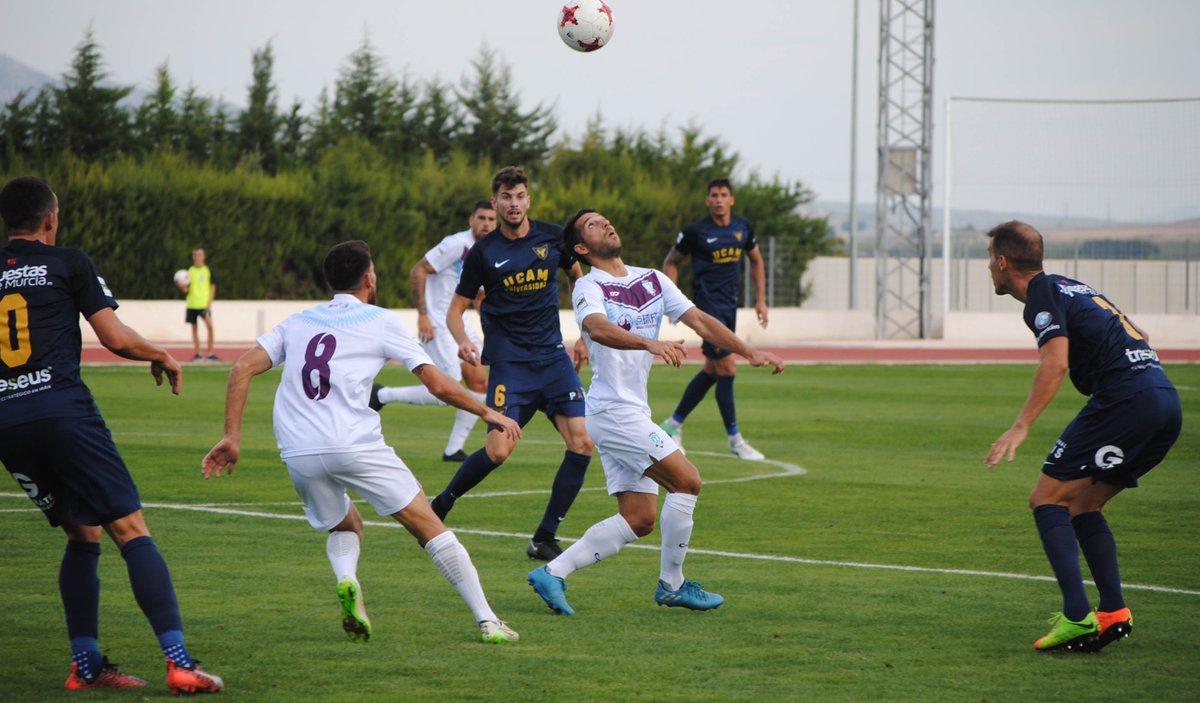 UCAMMurciaCF's tweet photo. 📸 Fotos de la primera parte de este #JumillaUCAMMurcia. https://t.co/lFIVETsmOE