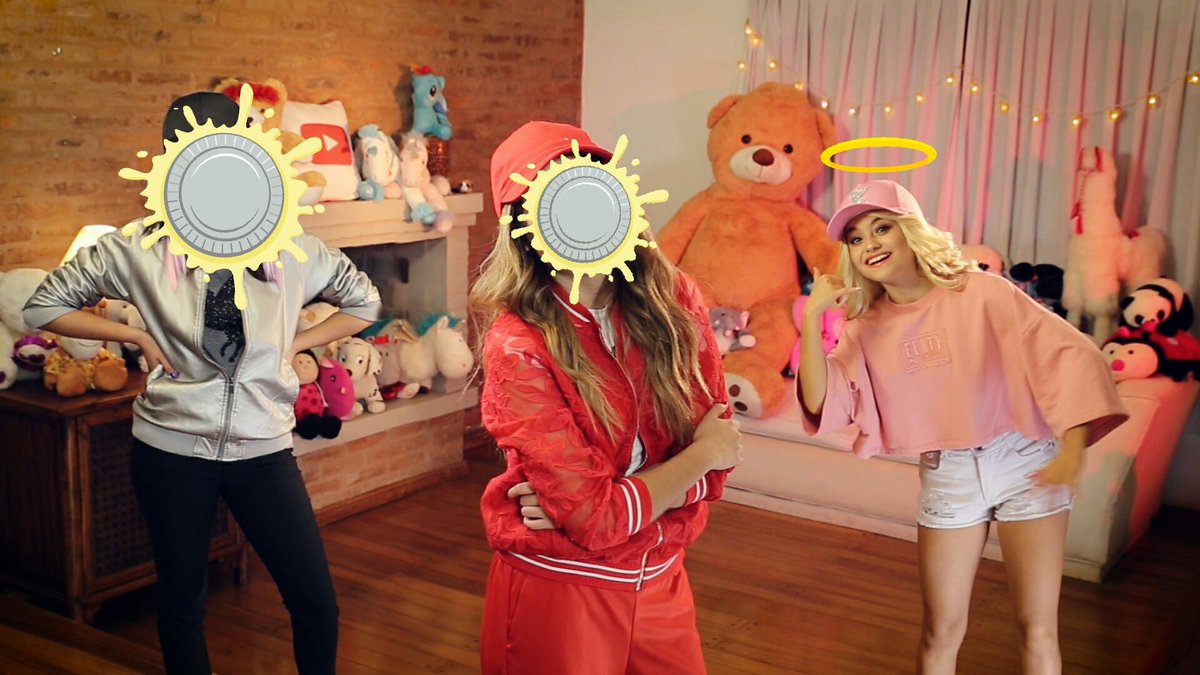 El #RoastYourselfKS supero el millóooon, supero el millóoon, yuhuu! creo que la mitad de vistas son mías 😯😊🙂😄😯☺