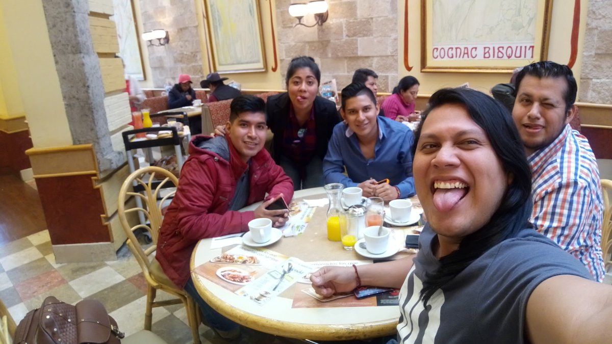 popunker's tweet photo. Lo que fuera el desayuno :) #Dist6 #MorenaChiapas #Neutrales #ResistentesdelConsejo https://t.co/mBPx7V4T3Y