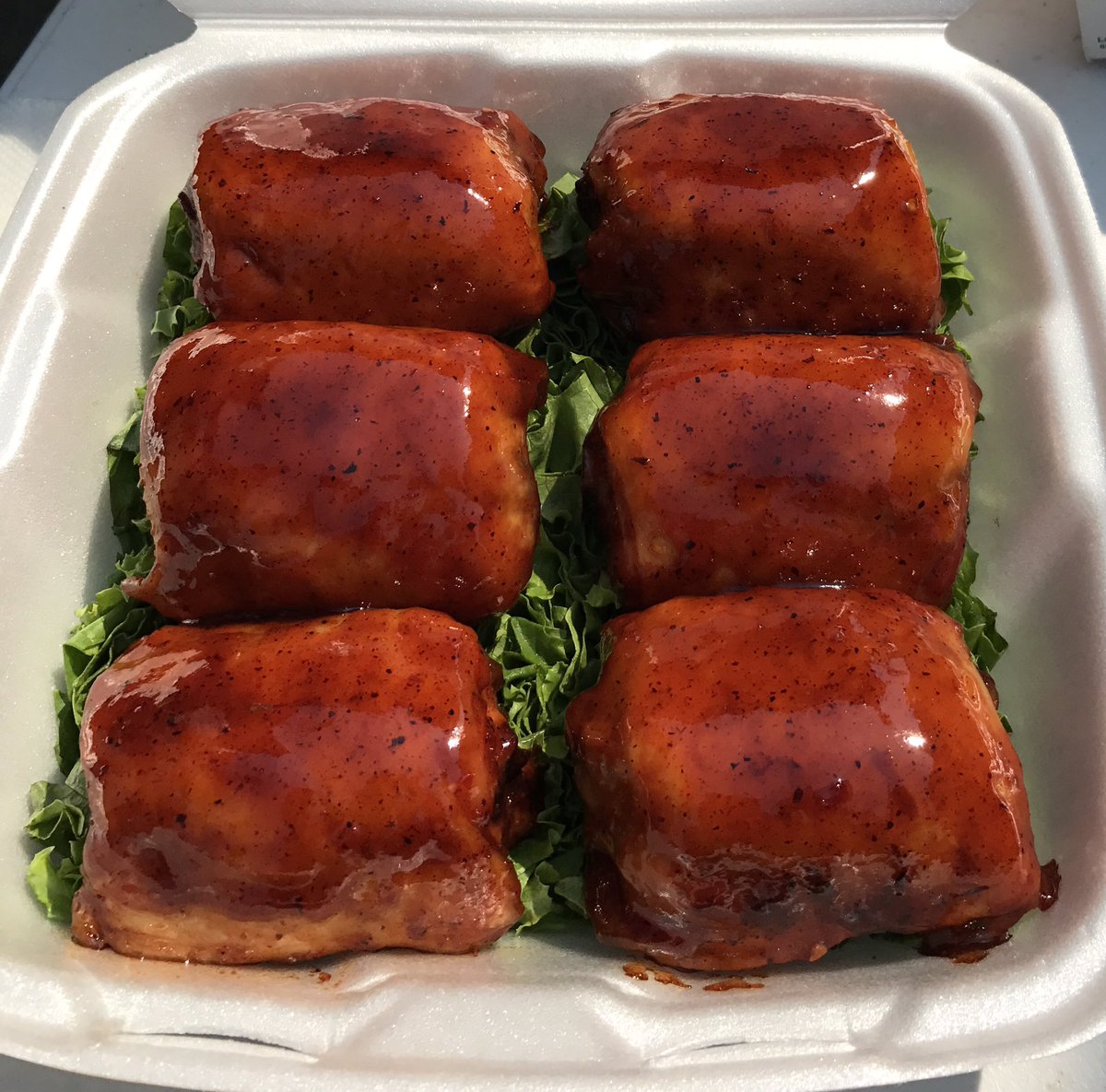 ThisButtsForYou's tweet photo. The chicken has been turned in #AR2017BBQ #ABS #BBQ https://t.co/sQsOZsRXLM