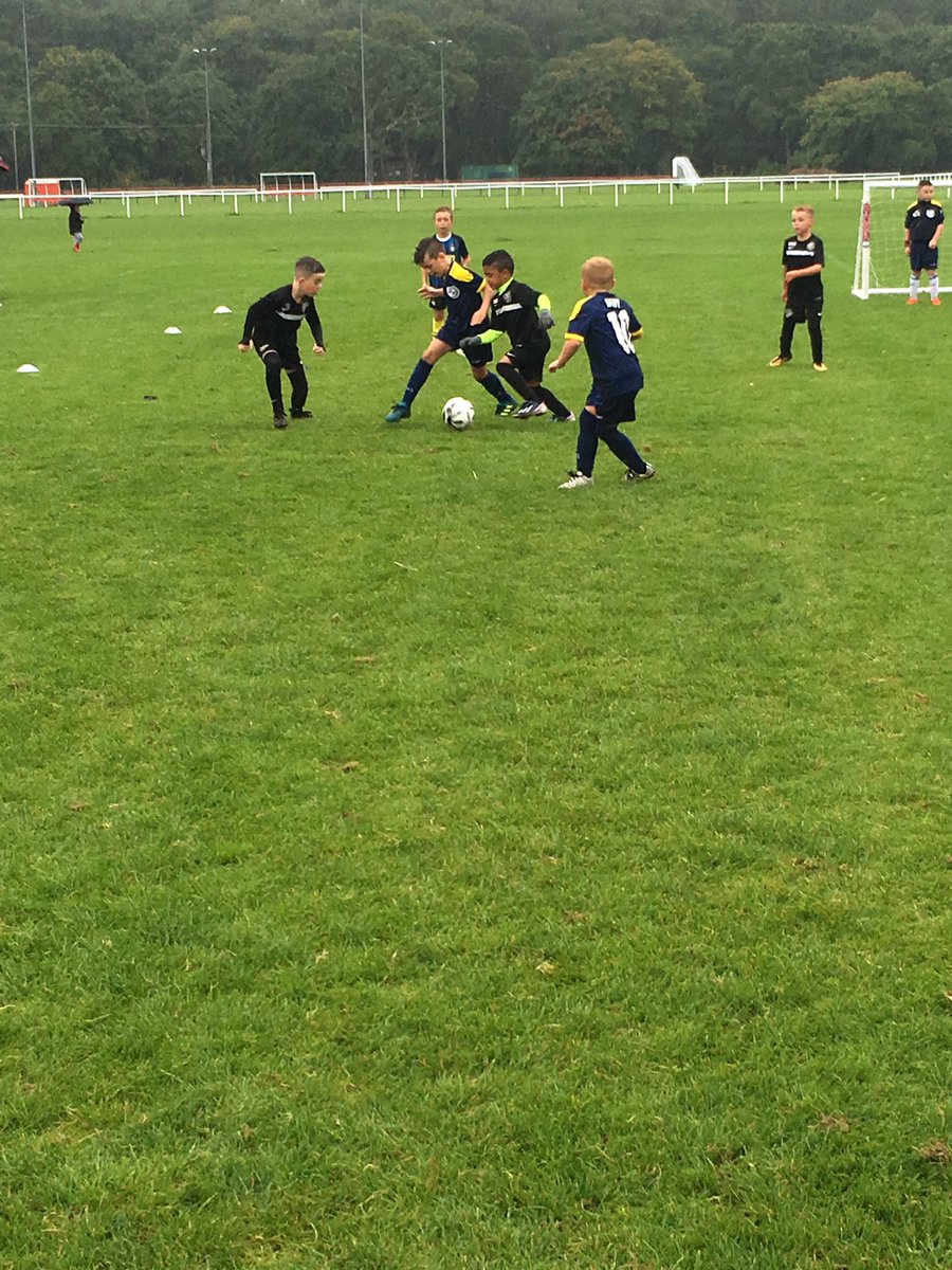 SWEliteSoccer's tweet photo. Thank u for @CoachFrankieB 4 traveling down to us.Some competitive football played across all age groups.Hope you managed 2 get dry after ☔️ https://t.co/XjlAEBwcdl