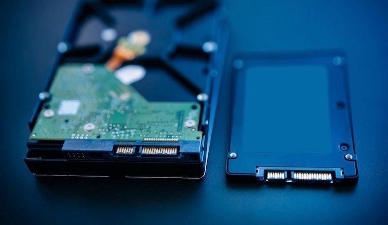 computerhoy's tweet photo. Discos SATA, SAS o SSD: ¿cuál es mejor para un servidor? https://t.co/hKTmFS47x0 https://t.co/v7YJTQkJFo