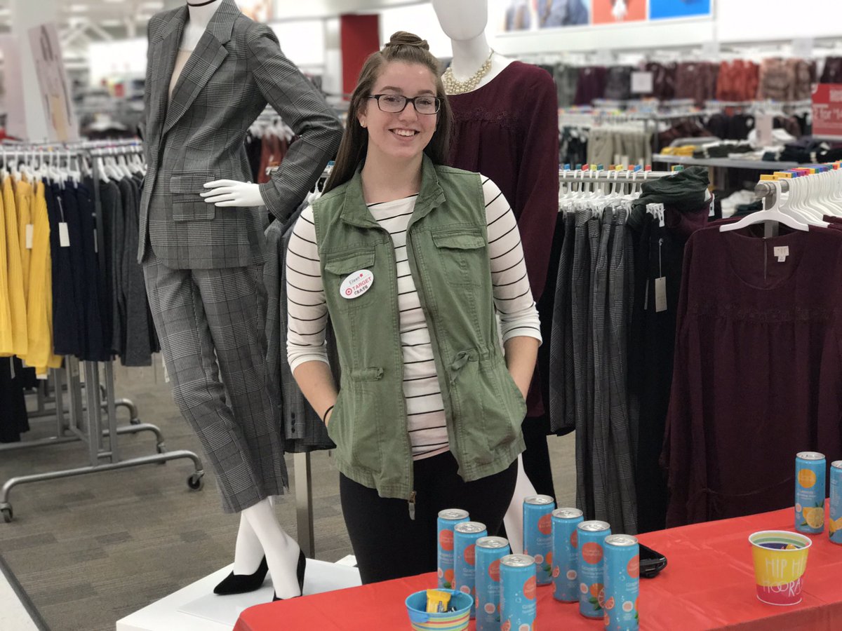 OTfromTarget's tweet photo. Sunday is a fun day to rock A New Day with Goodfellow! #anewdaytarget #Goodfellowtarget @LauraBoulware @FerreroAmy @A_Leigh_ @ContrucciJoe https://t.co/JlpWmCLDAo