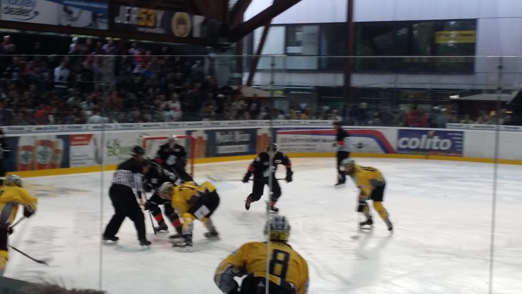 Kueffix's tweet photo. Nach 2/3. 2:5 im fränkischen #Tigerduell. @BR_Franken https://t.co/9FhTSrbVQb